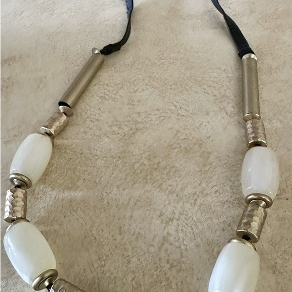 Chico’s Ellen Single Strand Necklace - Picture 4 of 6